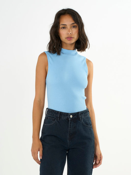 Top sans manches bleu ciel en coton bio - high neck rib top airy blue