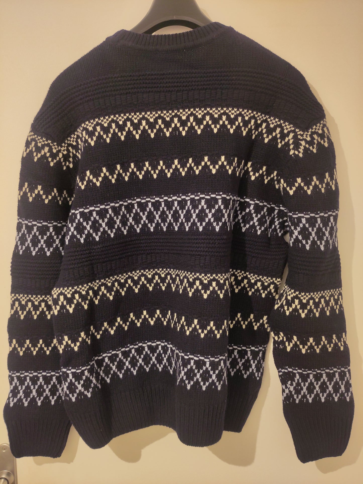 Pull en laine certifiée | bleu 'knitted pattern crew neck blue stripe'