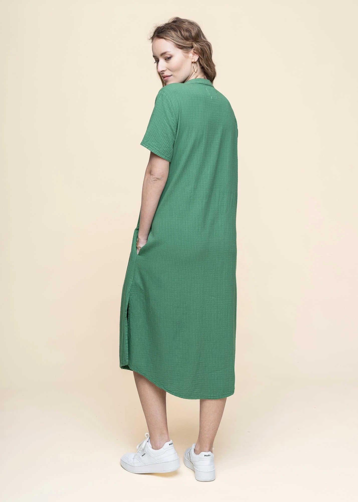 Robe longue seersucker en coton bio | vert "Bouleversement - vert gazon"