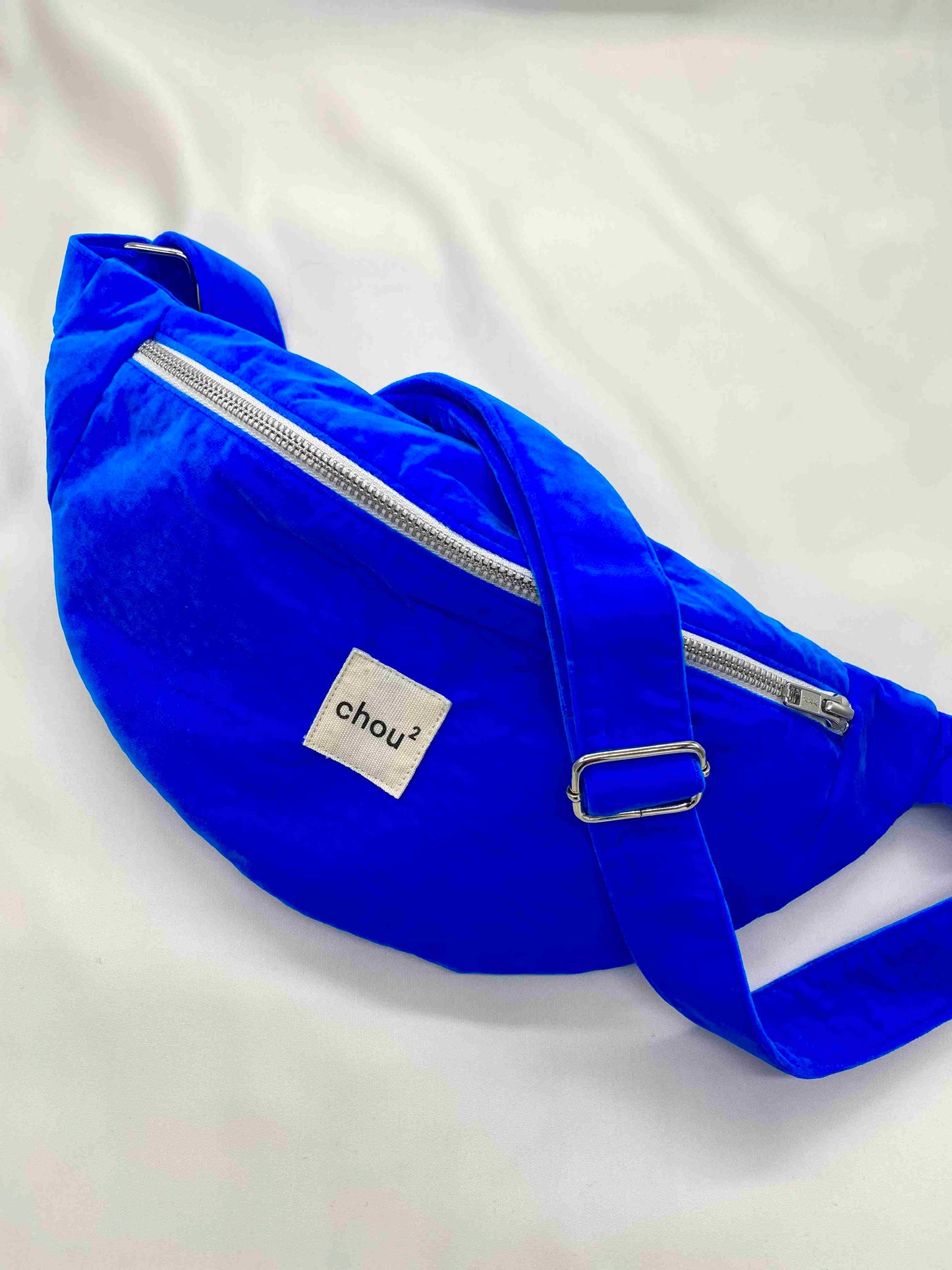 Banane made in France en velours upcyclé | Bleu roi "velours bleu roi"