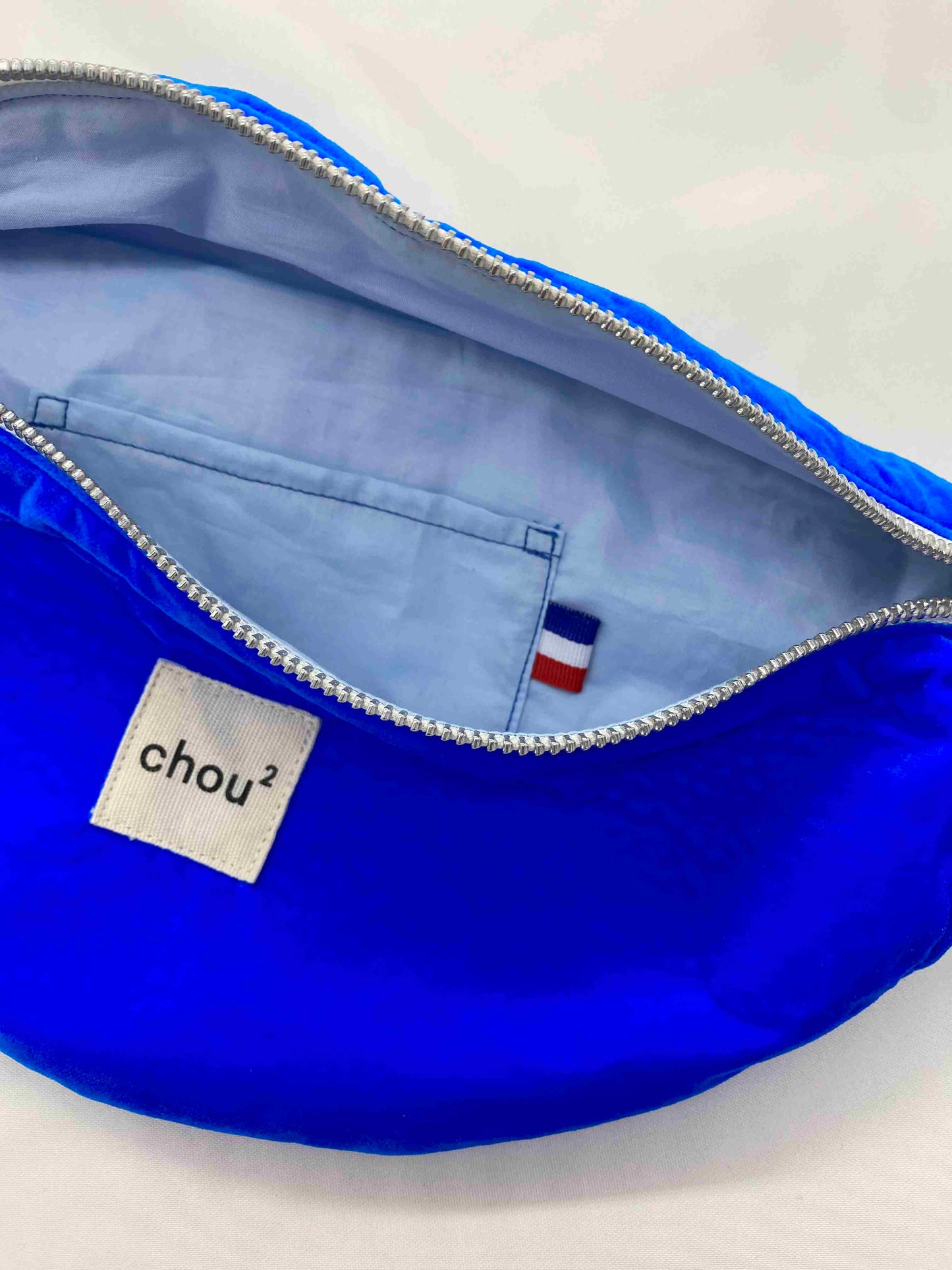 Banane made in France en velours upcyclé | Bleu roi "velours bleu roi"