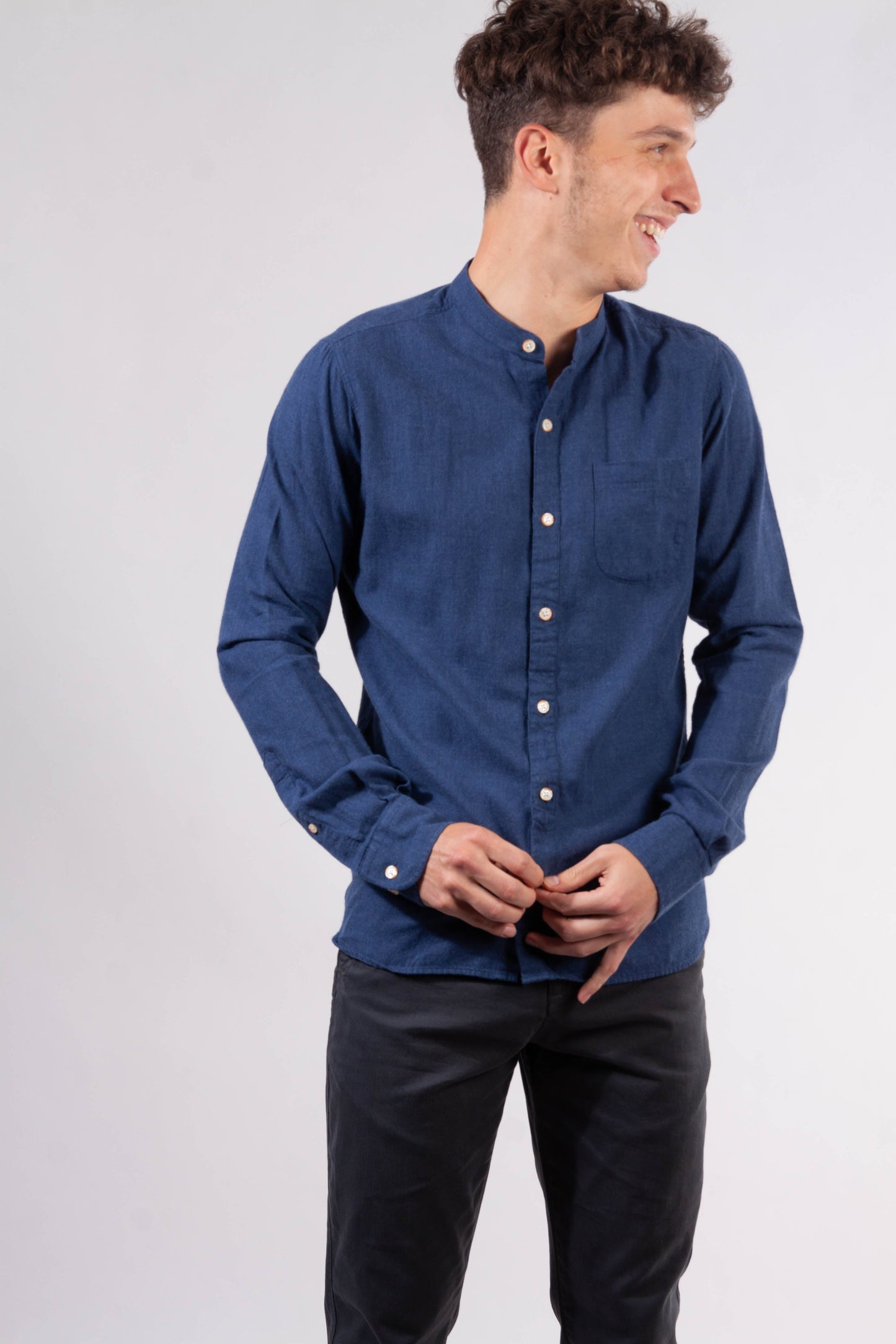 Chemise col mao en flanelle bleu foncé en coton bio - Elder