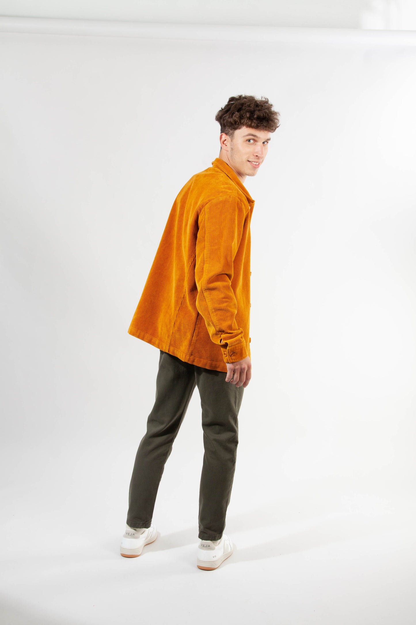 Veste velours moutarde en coton bio
