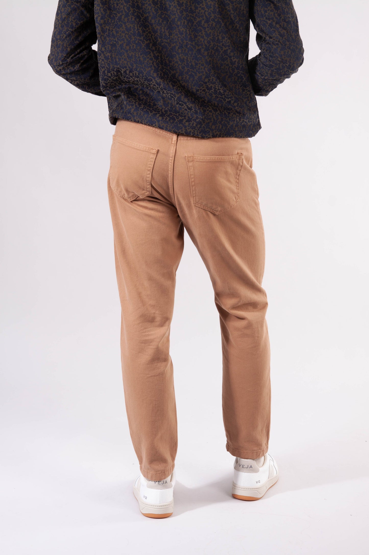 Pantalon droit en twill épais Camel en coton bio - BOB