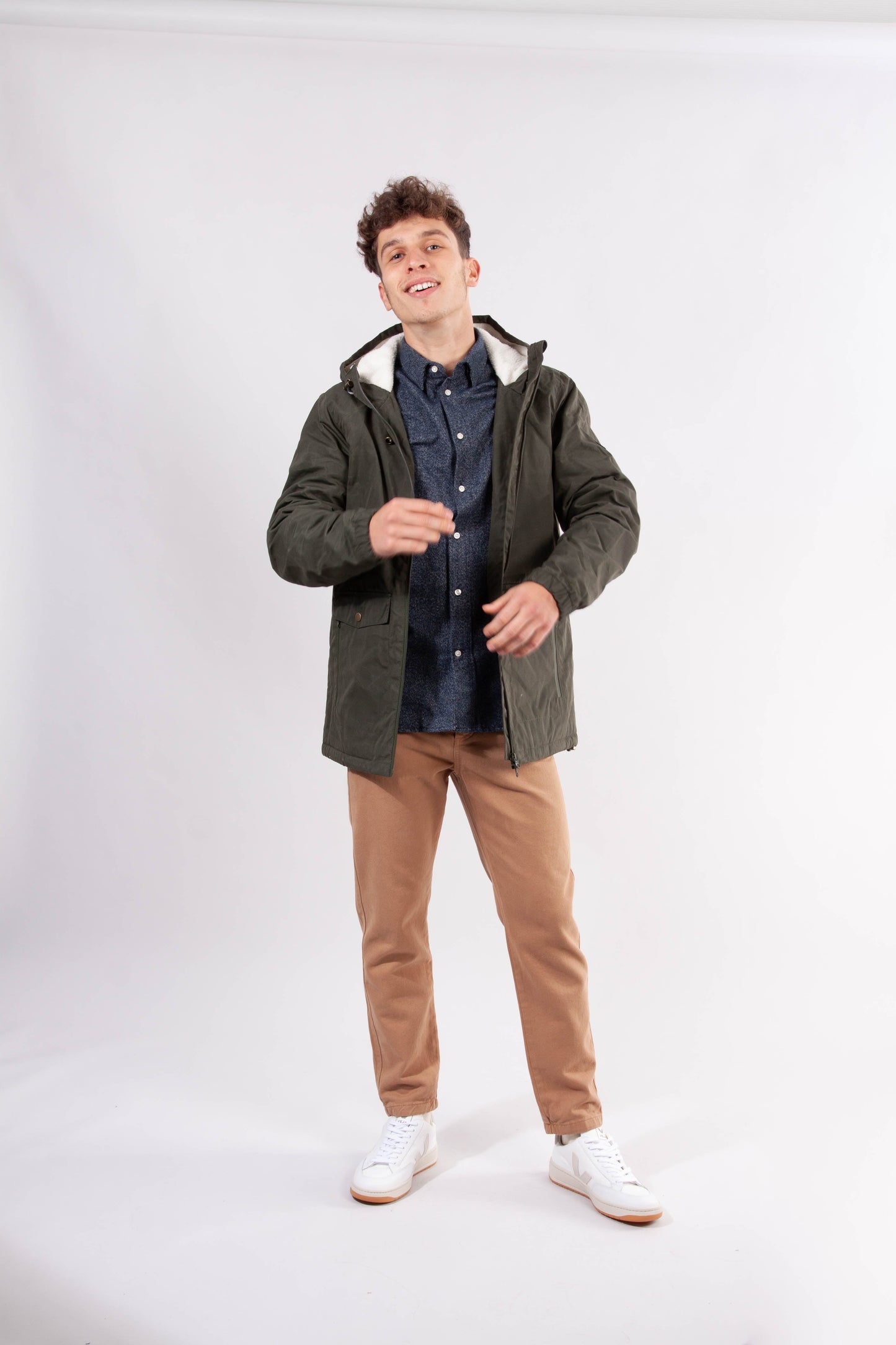 Manteau waxé vert kaki en polyester recyclé et coton bio - Nordic Legacy