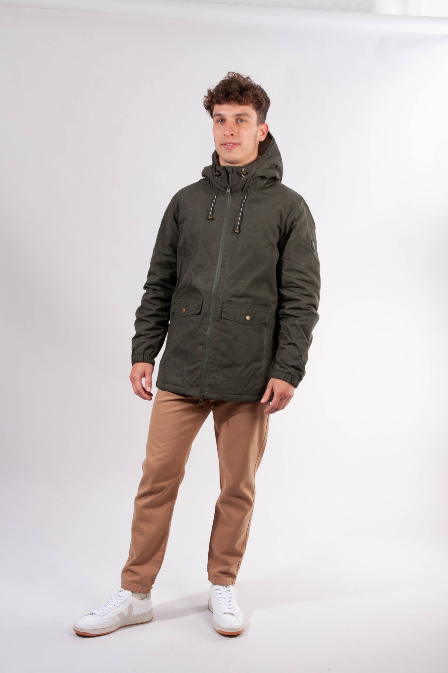 Manteau waxé vert kaki en polyester recyclé et coton bio - Nordic Legacy