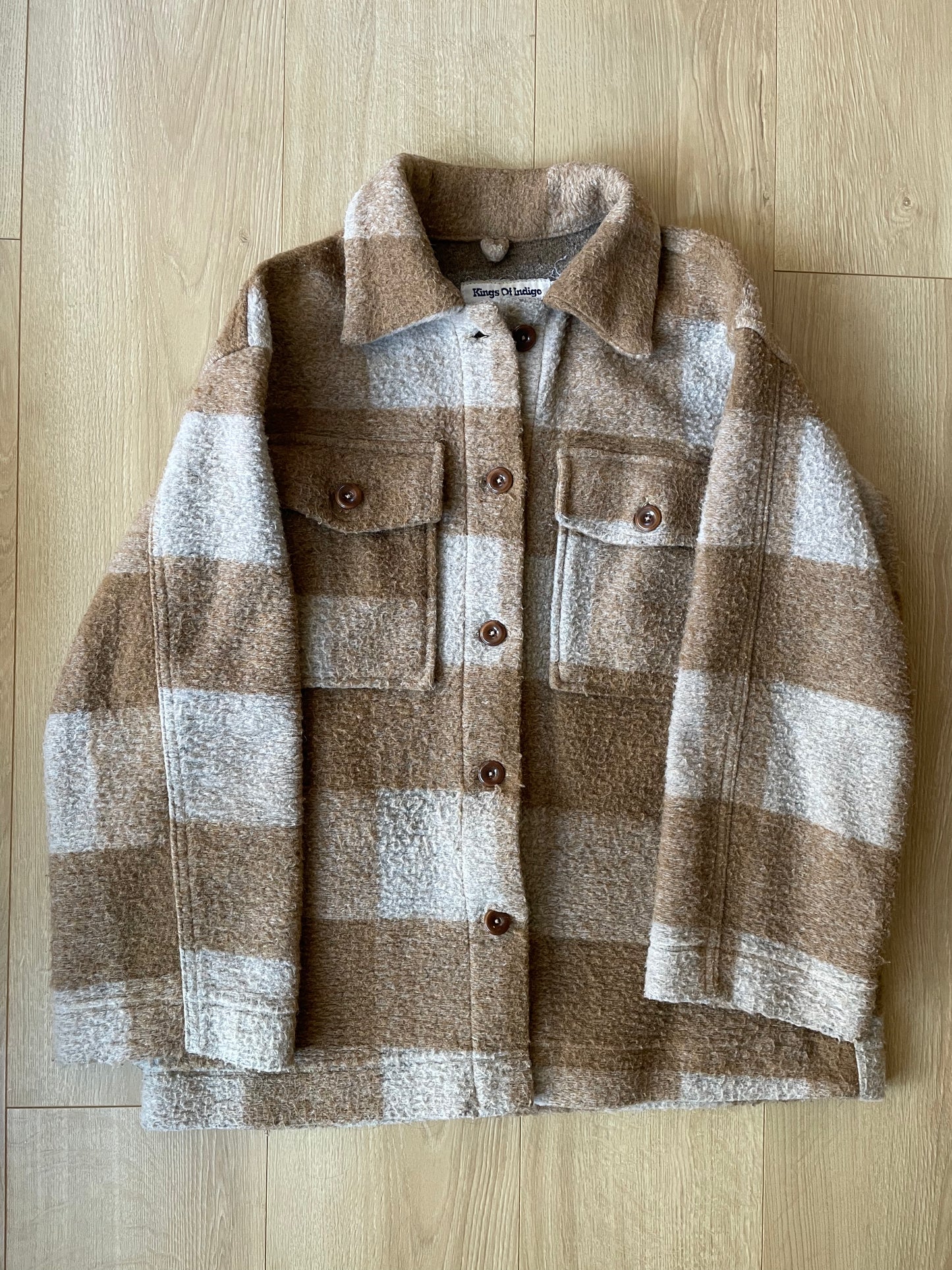 Veste à carreaux oversize en laine recyclée | beige et marron 'ariko caramel check'