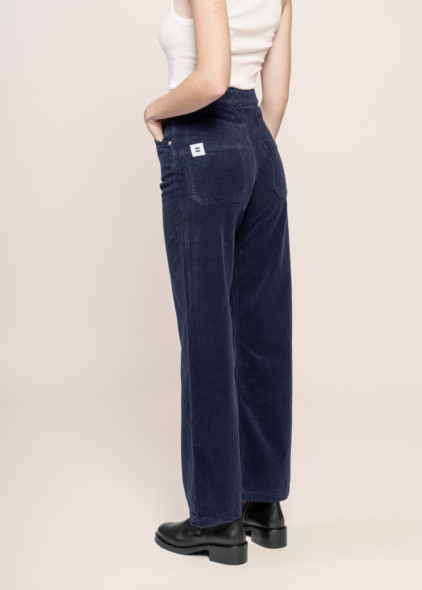 Pantalon flare velours en coton bio | marine "calgary - navy"