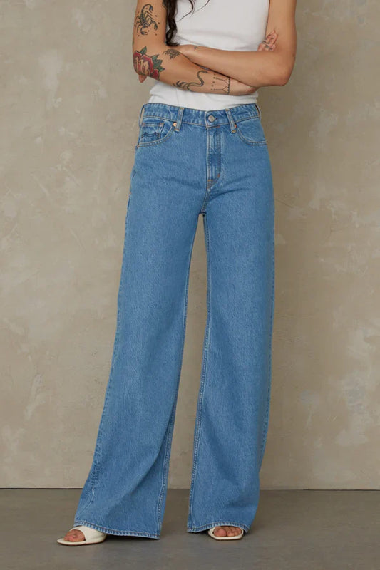 Jean ample bleu en coton bio et recyclé - jane sanibel bright