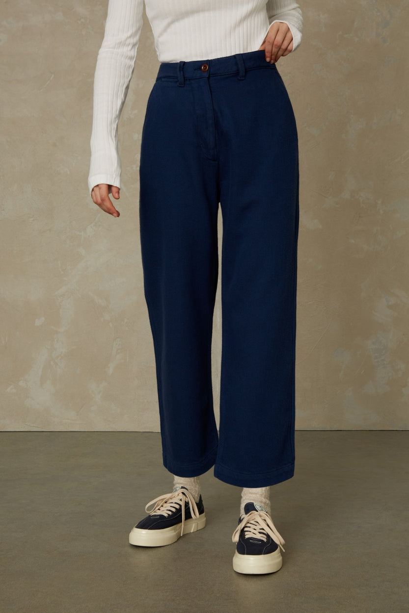 Pantalon ample en coton bio et tencel | marine "daria cropped worker blue"