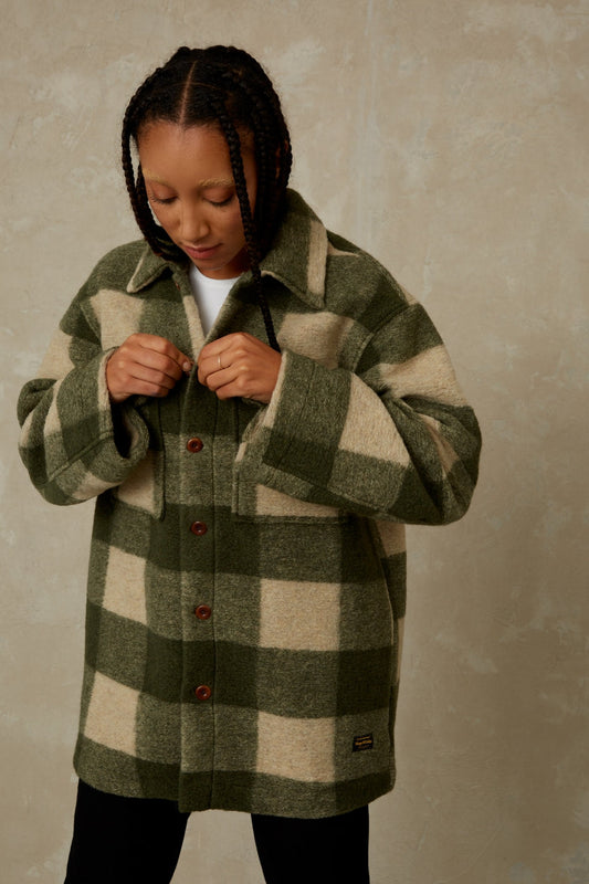 Veste à carreaux oversize verts en laine recyclée - ariko forest green