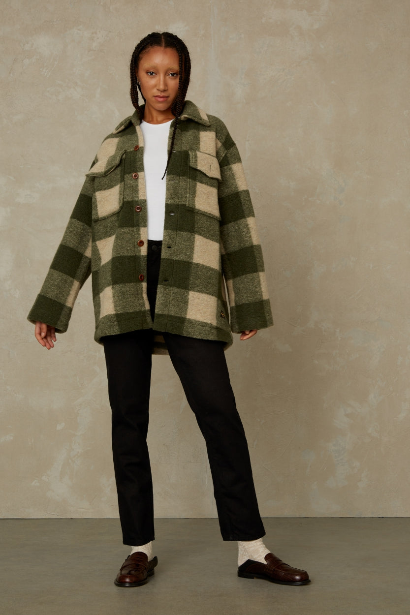Veste à carreaux oversize verts en laine recyclée - ariko forest green