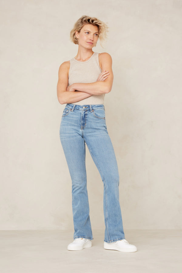 Jean flare bleu délavé en coton bio et recyclé - marie journey super light used