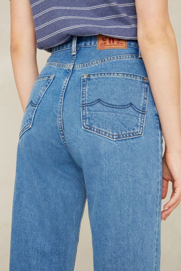 Jean droit en coton bio et recyclé | bleu "liora cropped clean holo mid vintage"