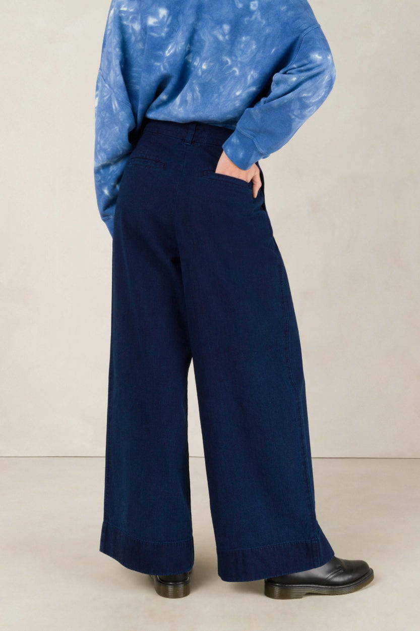 Pantalon ample en coton bio | Chevrons bleu indigo "rapunzel indigo herringbone"