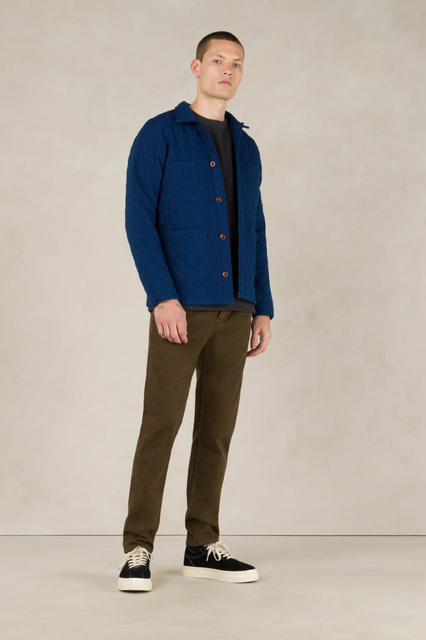 Pantalon fuselé en coton recyclé | Vert kaki "jerrick moss green"
