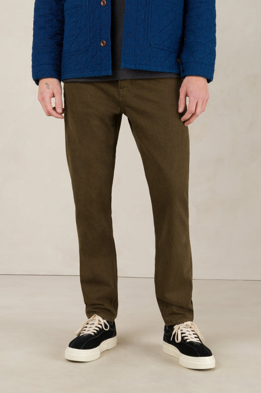 Pantalon fuselé en coton recyclé | Vert kaki "jerrick moss green"
