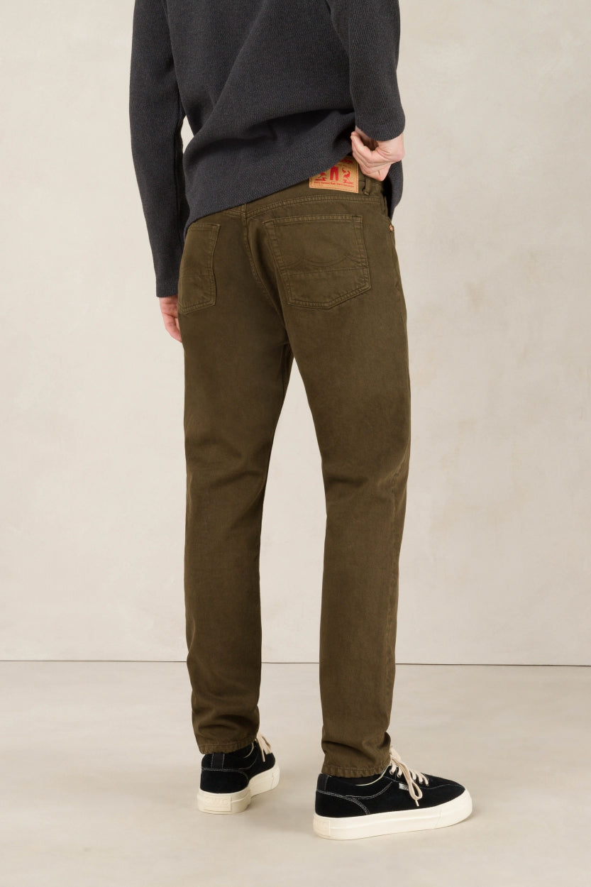 Pantalon fuselé en coton recyclé | Vert kaki "jerrick moss green"