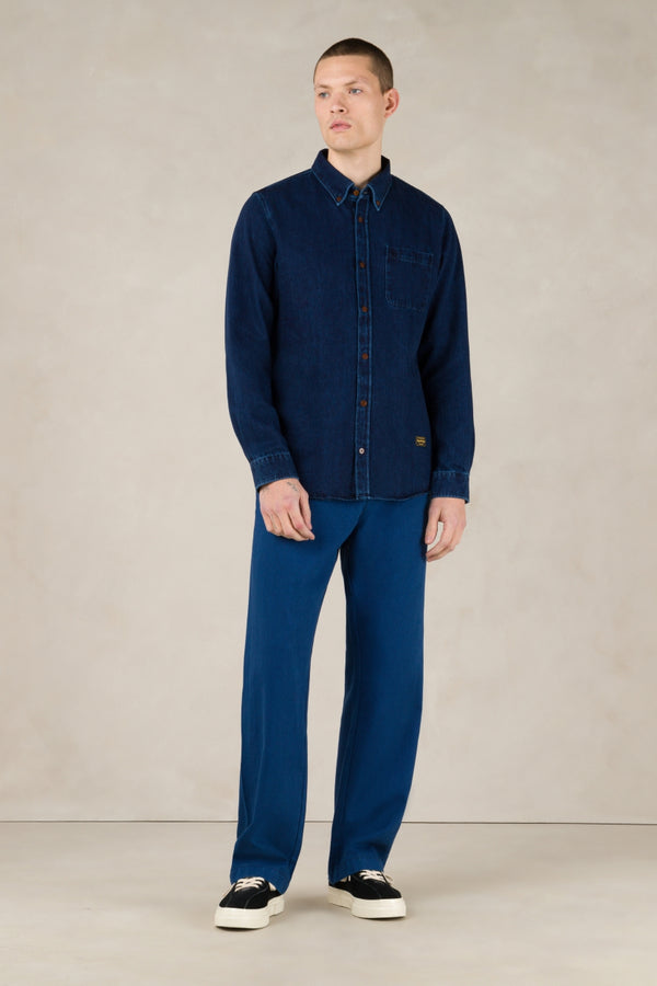 Chemise jean en coton bio et recyclé | bleu "enda pocket - dark denim"