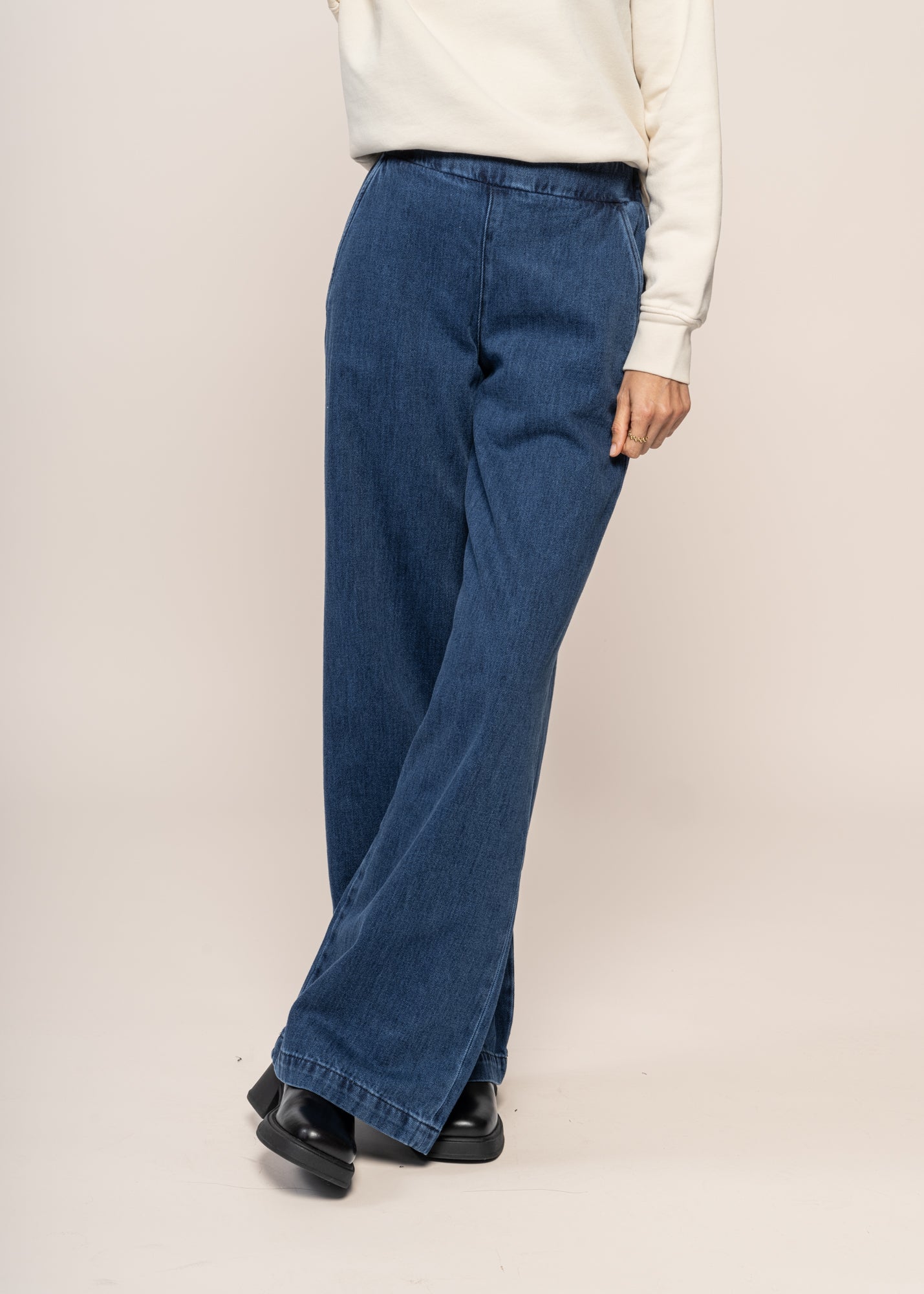 Pantalon ample en coton bio | bleu brut "rayne alex dark worn"