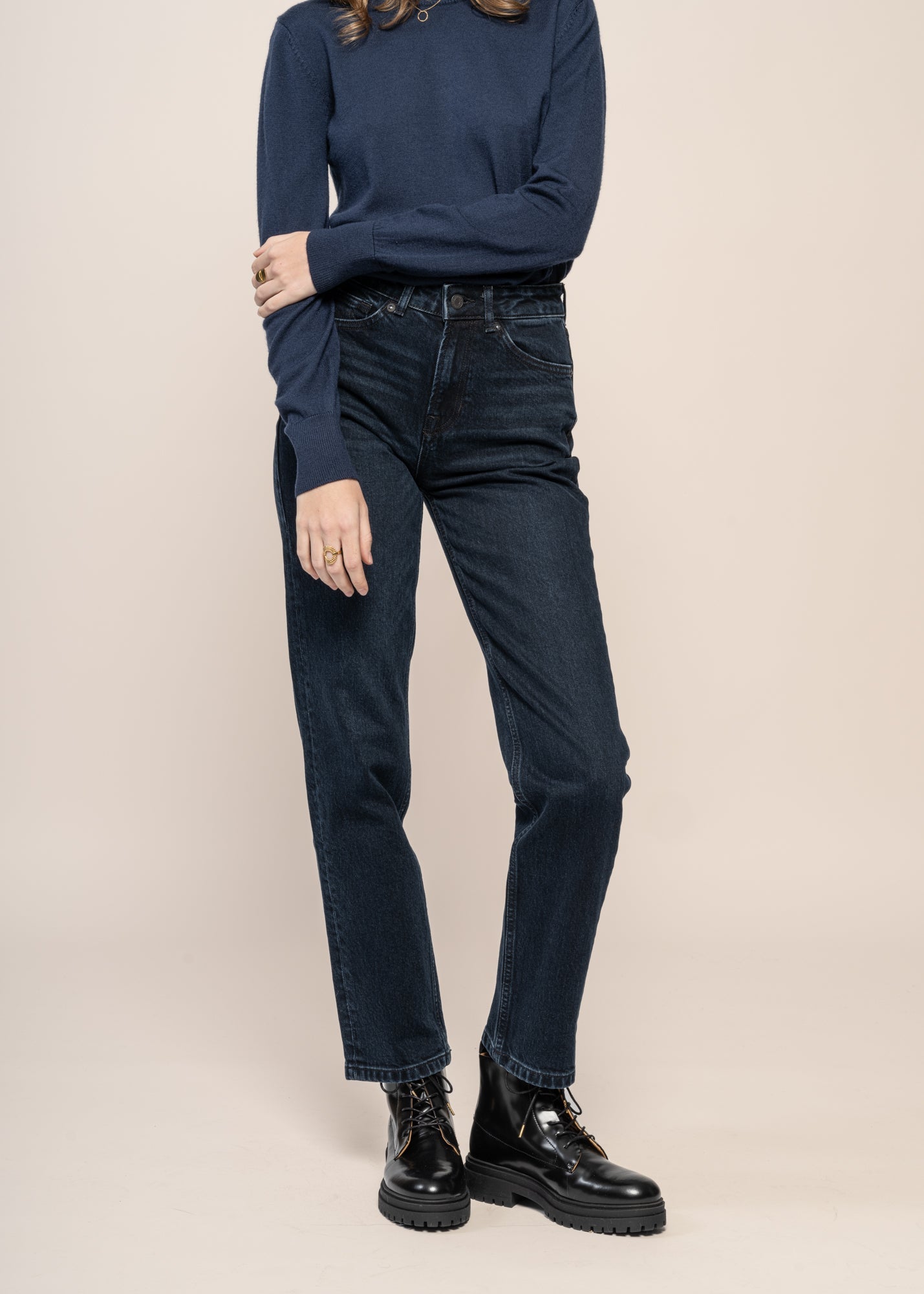 Jean droit en coton bio et recyclé | bleu "inoe - xavier blue black worn"