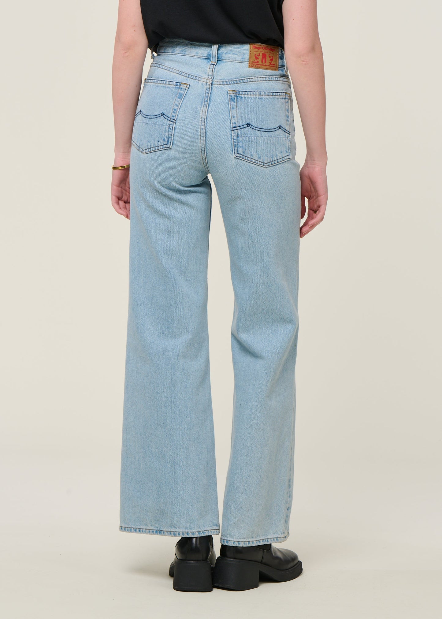 Jean évasé en coton bio | bleu délavé 'jane blue reef super light used'