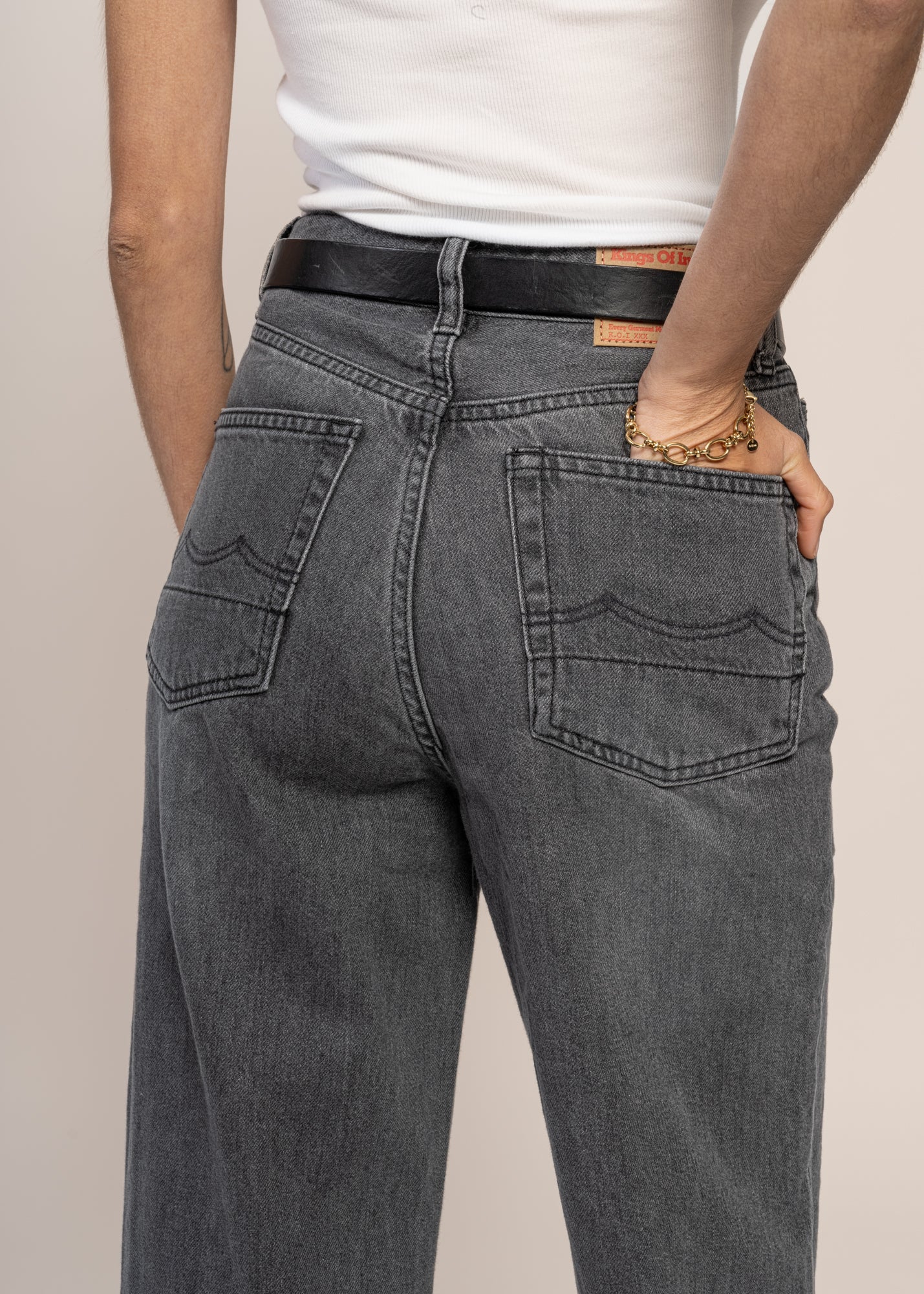 Jean droit en coton bio | noir délavé "liora - pony black od black"