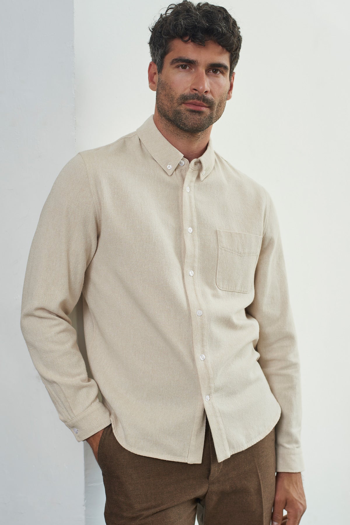 Chemise droite en coton bio | beige "ken shirt - eco light sand flannel"