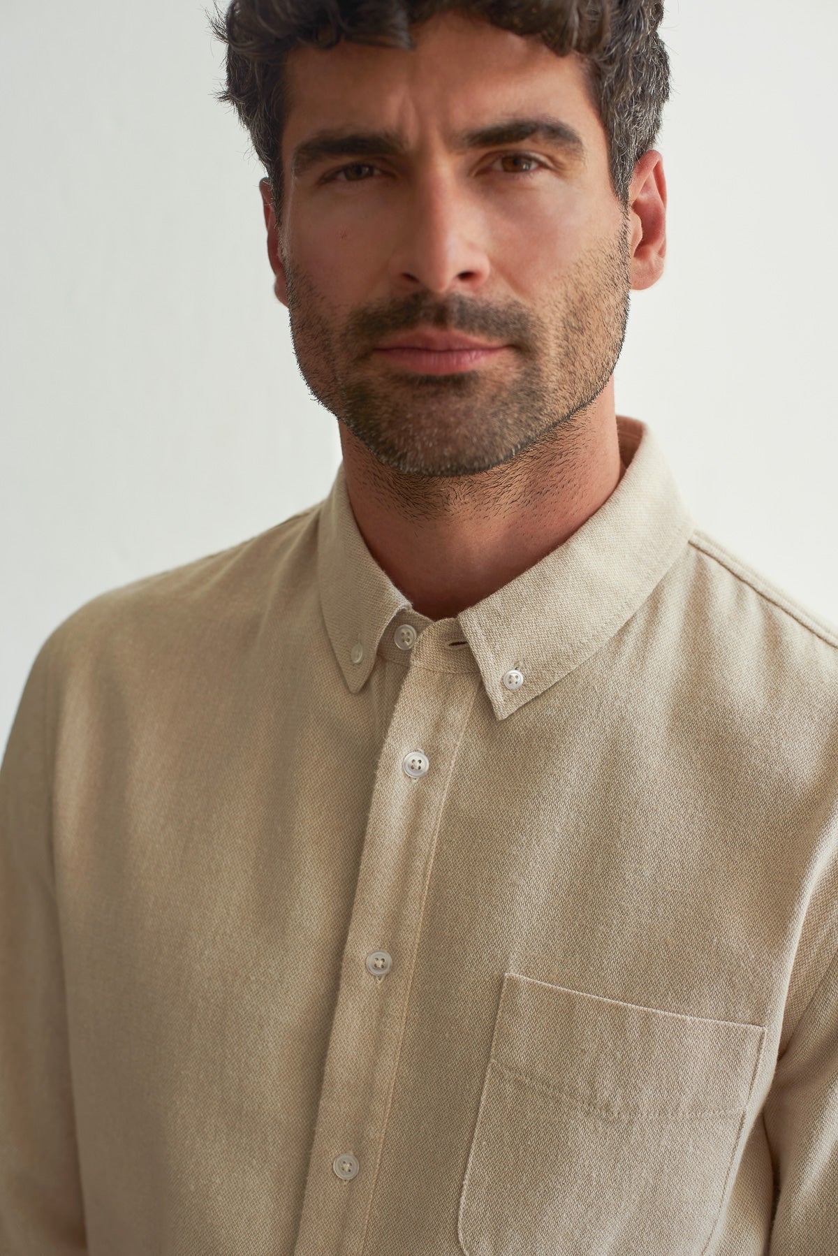 Chemise droite en coton bio | beige "ken shirt - eco light sand flannel"
