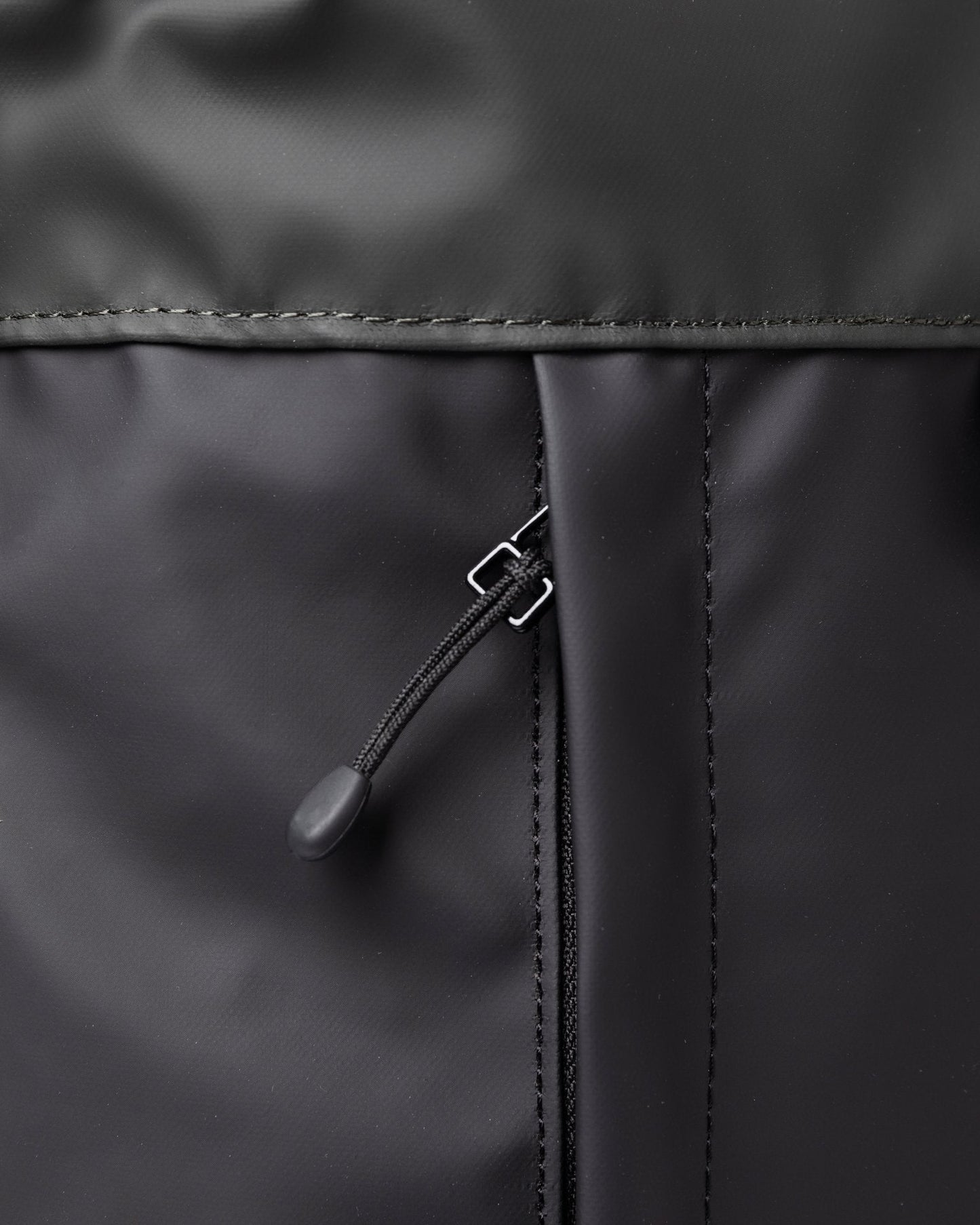 Sac à dos imperméable en matière recyclée | multicolore "konrad multi black dark green"
