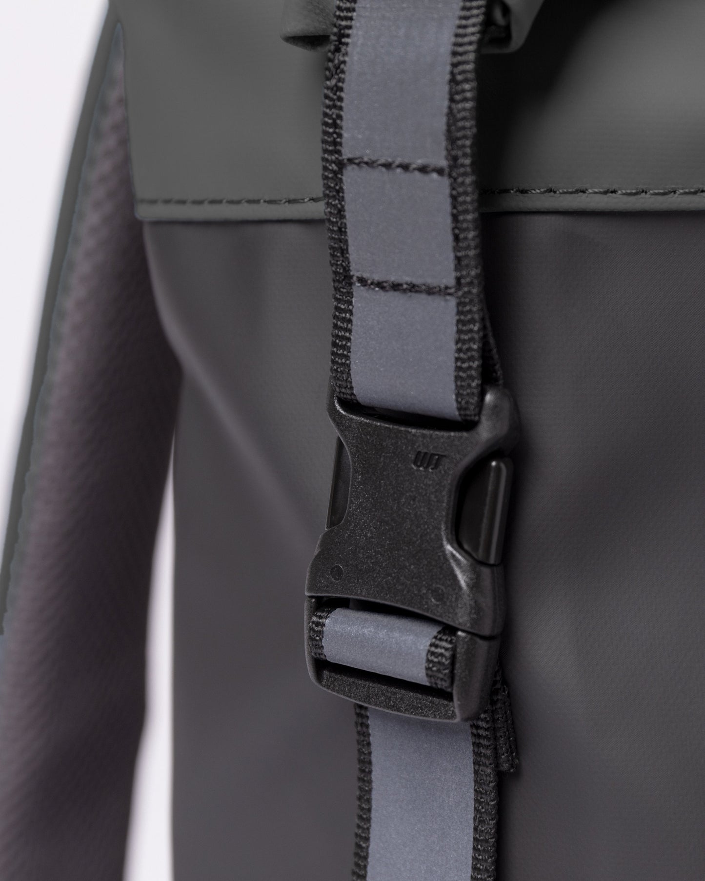 Sac à dos 17/20L imperméable en matière recyclée | noir et gris "konrad multi dark"