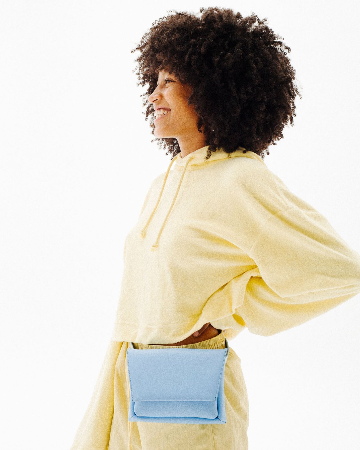 Banane bleu ciel en matières recyclées - kangaroo belt bag regular lightblue