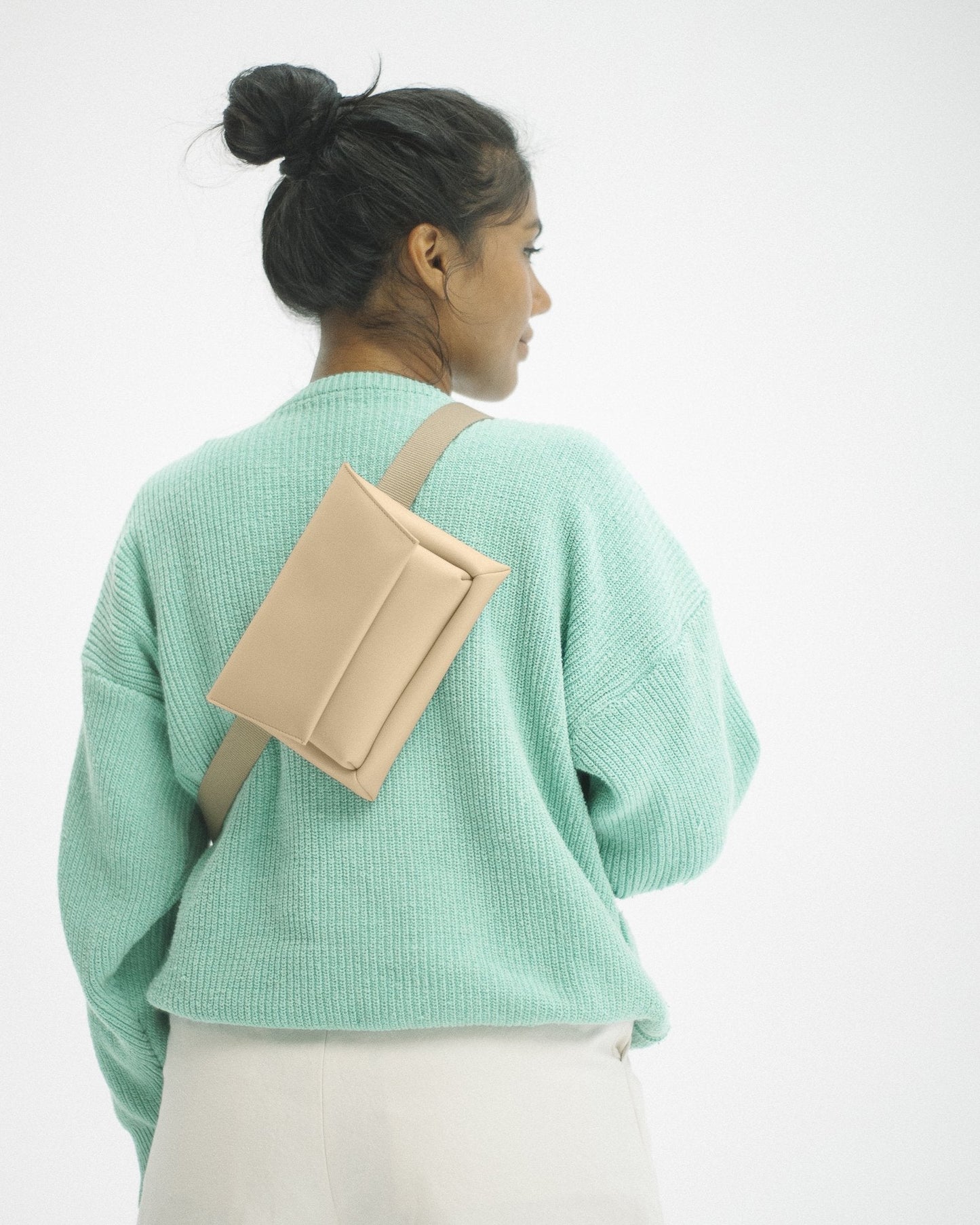 Banane beige en banane en matières recyclées - kangaroo belt bag regular beige