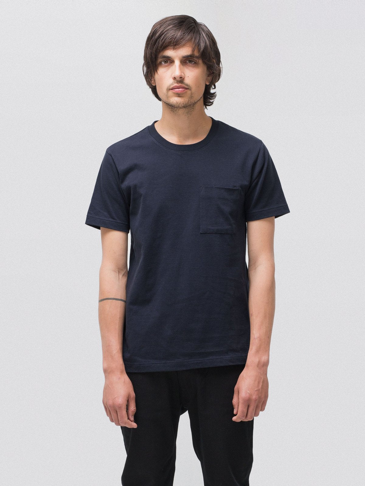 T-shirt bleu marine avec poche en coton bio - kurt