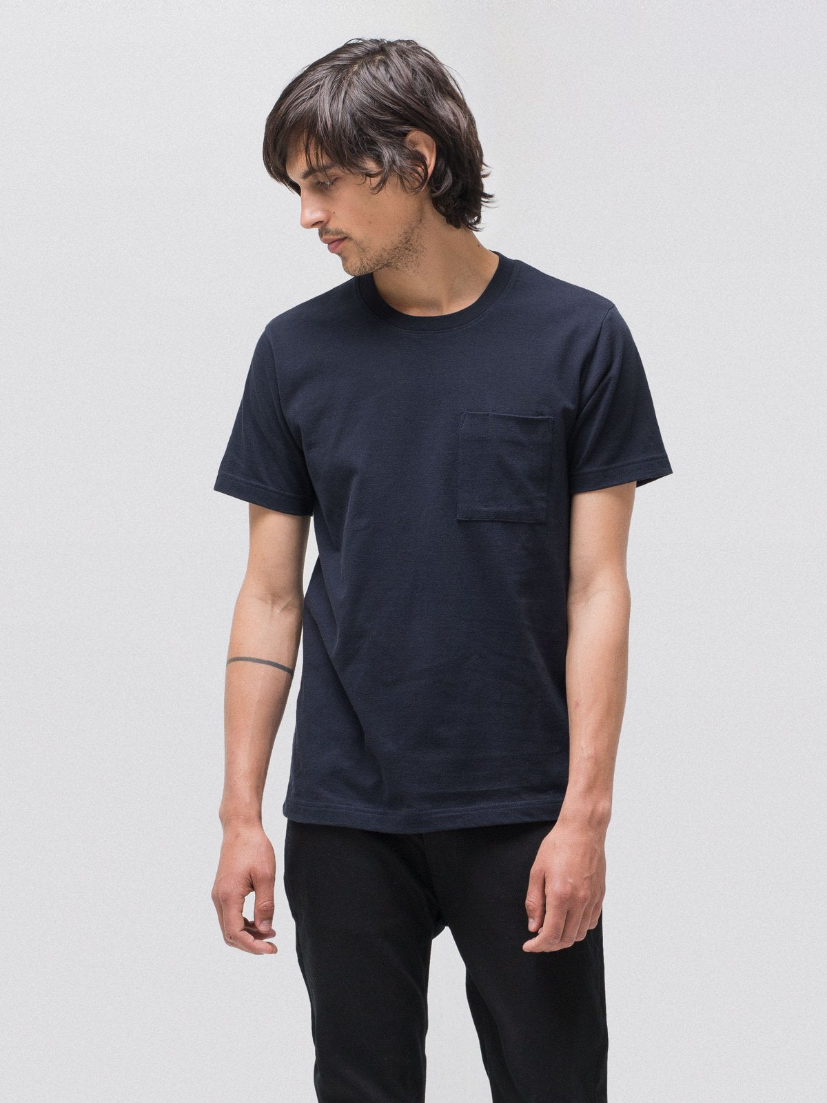 T-shirt bleu marine avec poche en coton bio - kurt