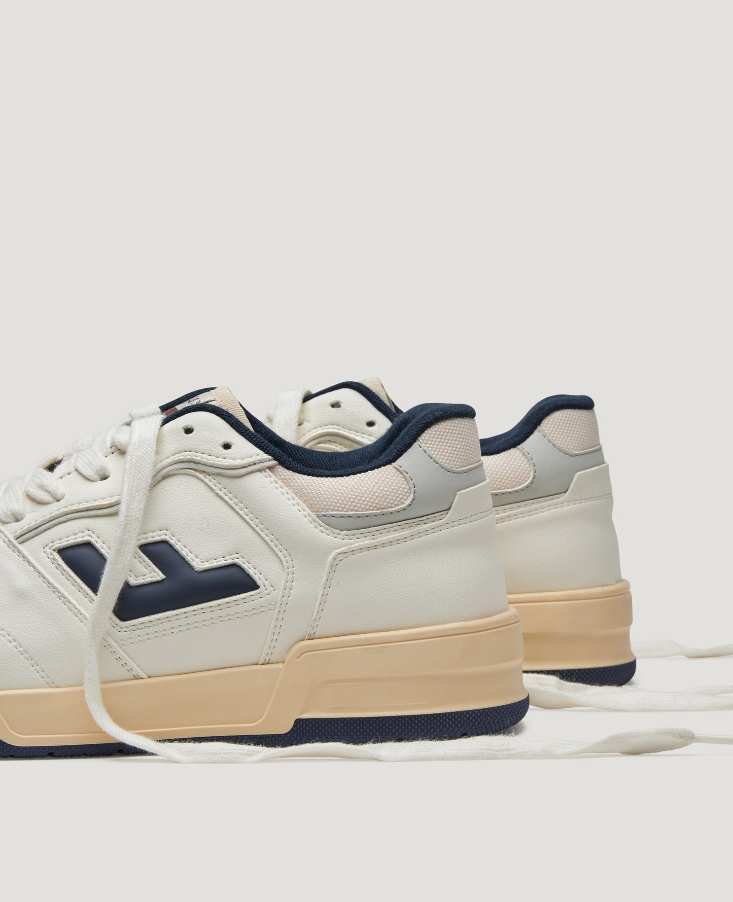 Baskets vegan en recyclé | blanc et marine "leonardo 02 navy"