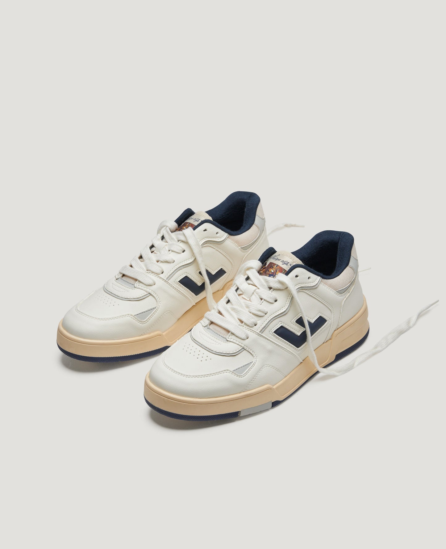 Baskets vegan en recyclé | blanc et marine "leonardo 02 navy"