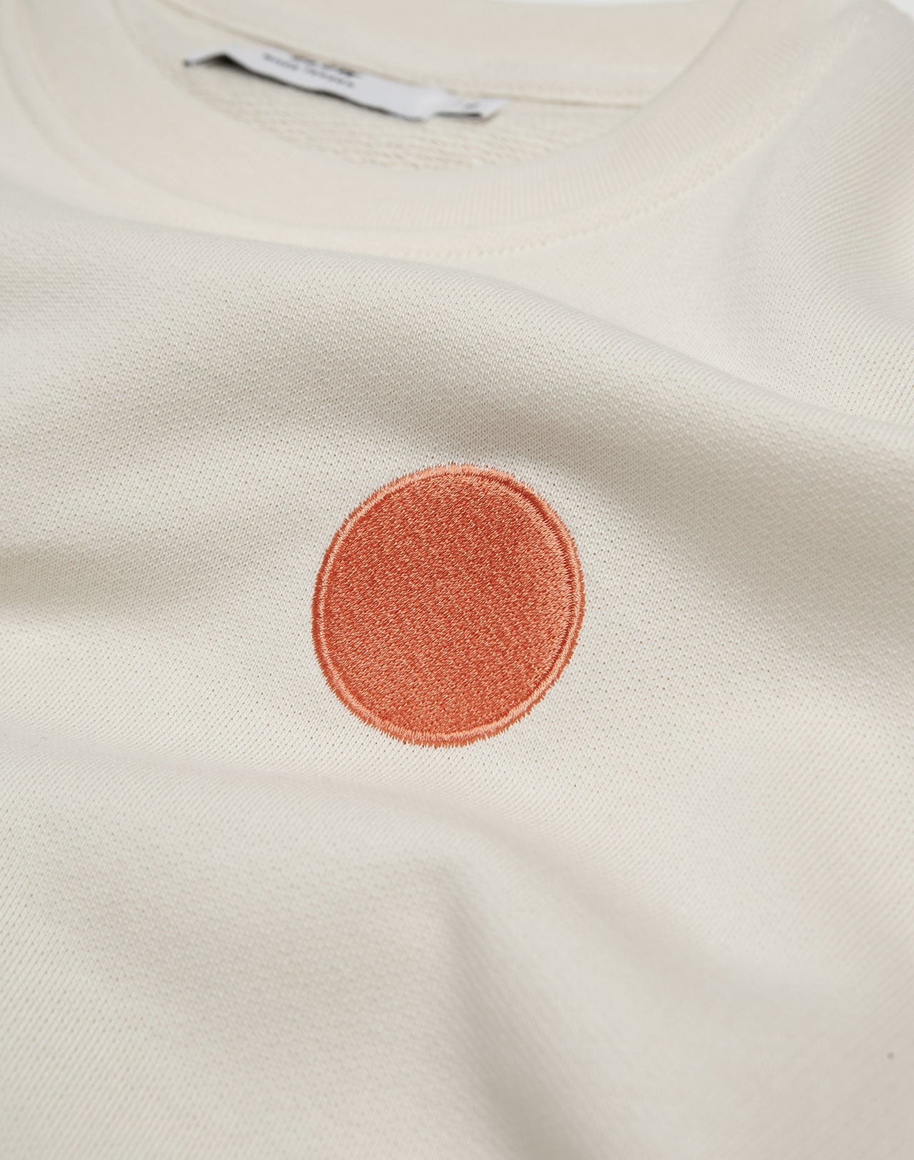 Sweat brodé en coton bio | écru "lip ivory"