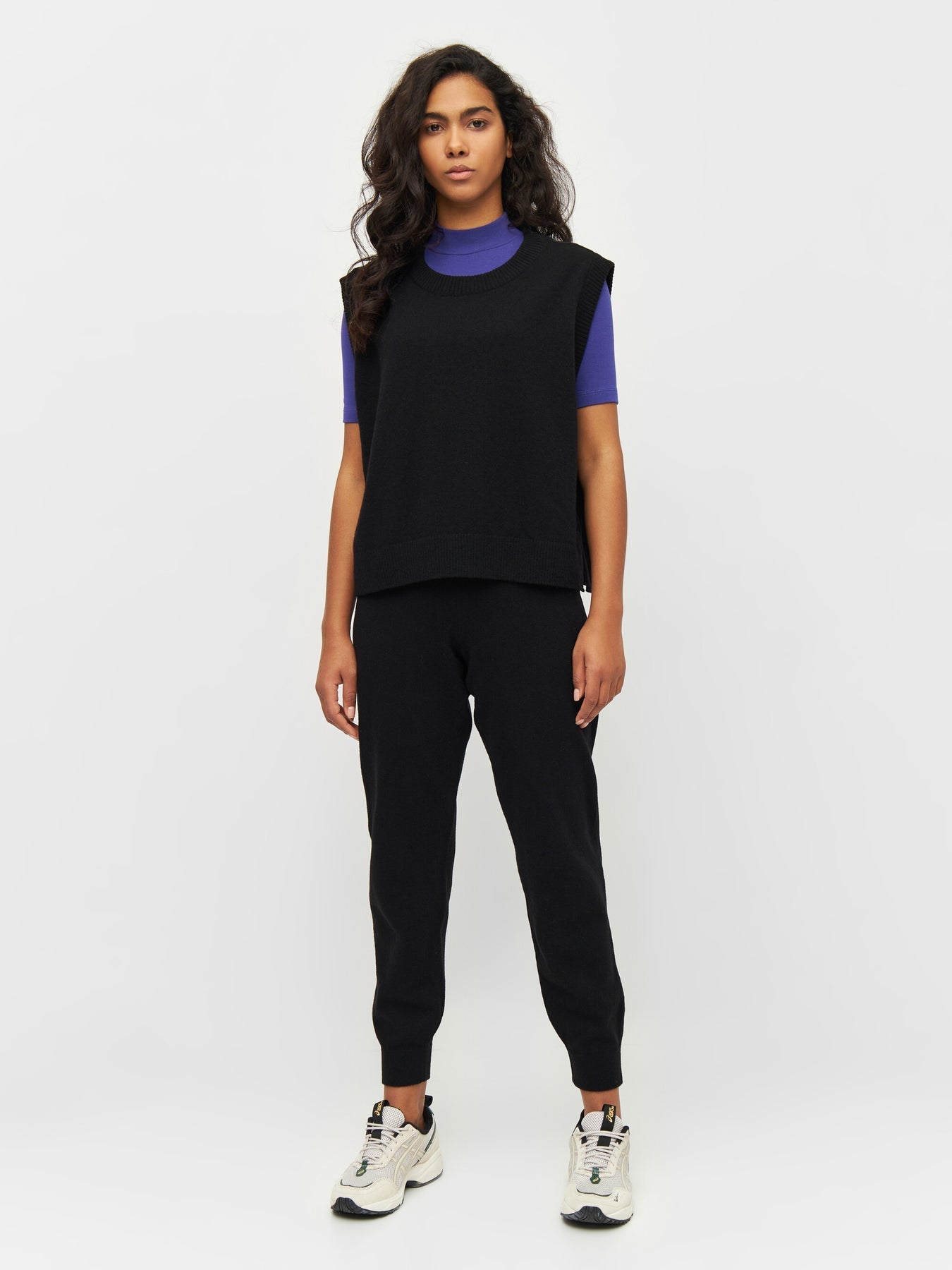 Pull sans manches en laine bio | Noir "lambswool vest black jet"