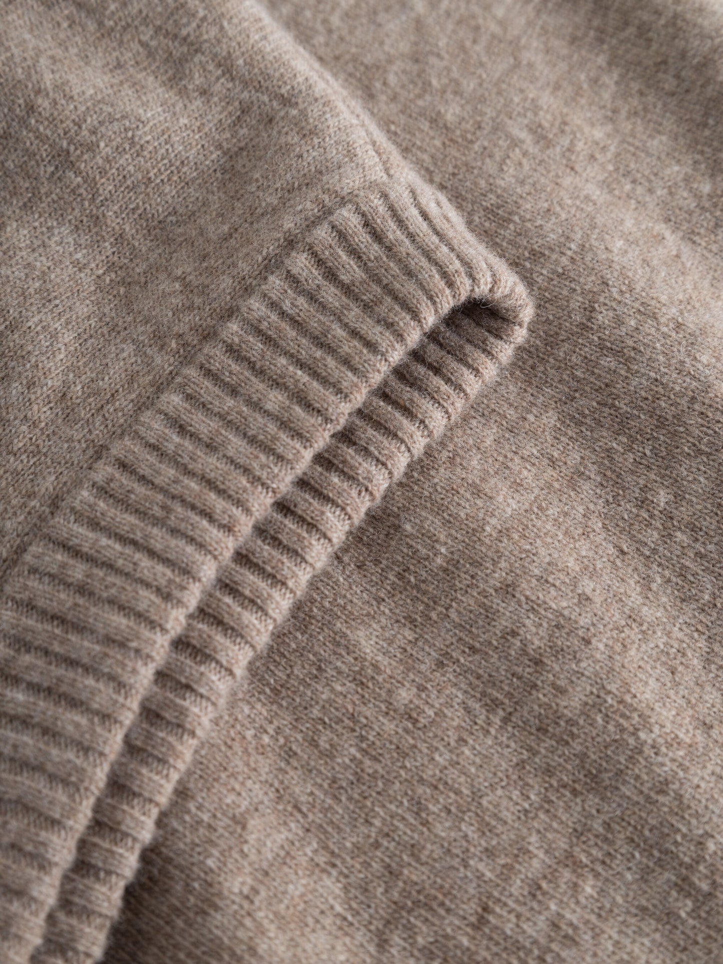 Pull sans manches en laine certifiée | beige "lambswool vest kelp melange"