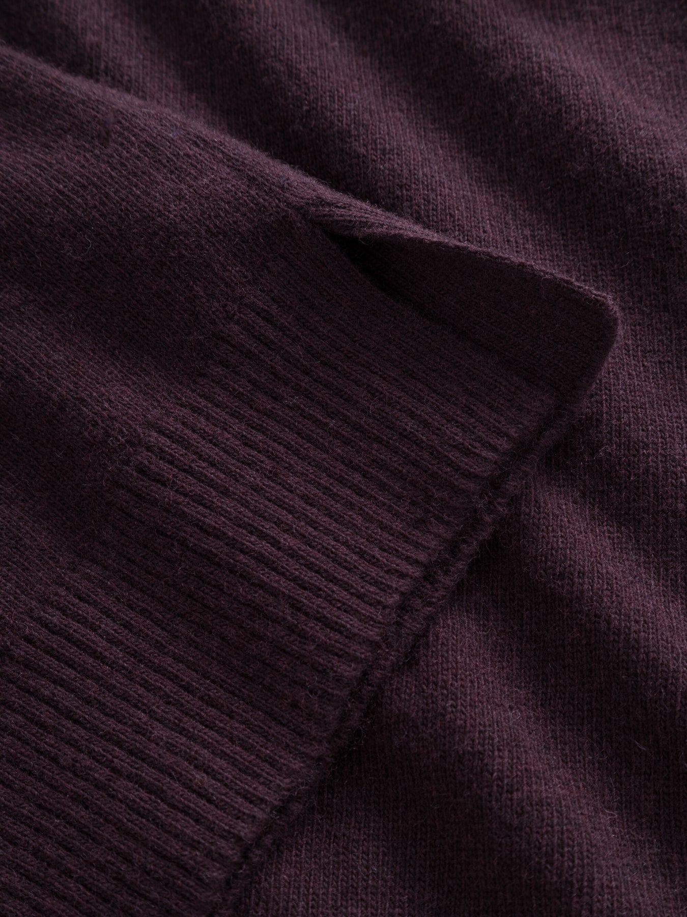 Pull sans manches en laine bio | Acajou "lambswool vest chocolate plum"
