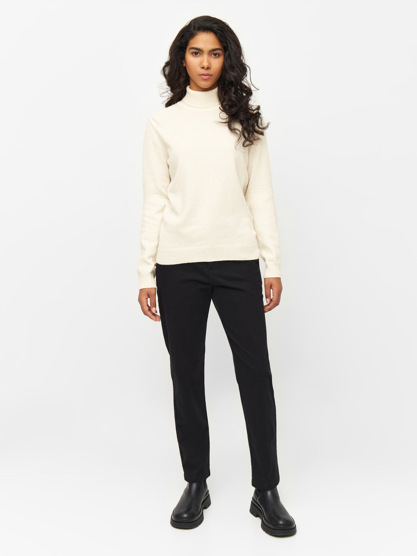 Pull col roulé en laine certifiée | Écru "lambswool roll neck buttercream"
