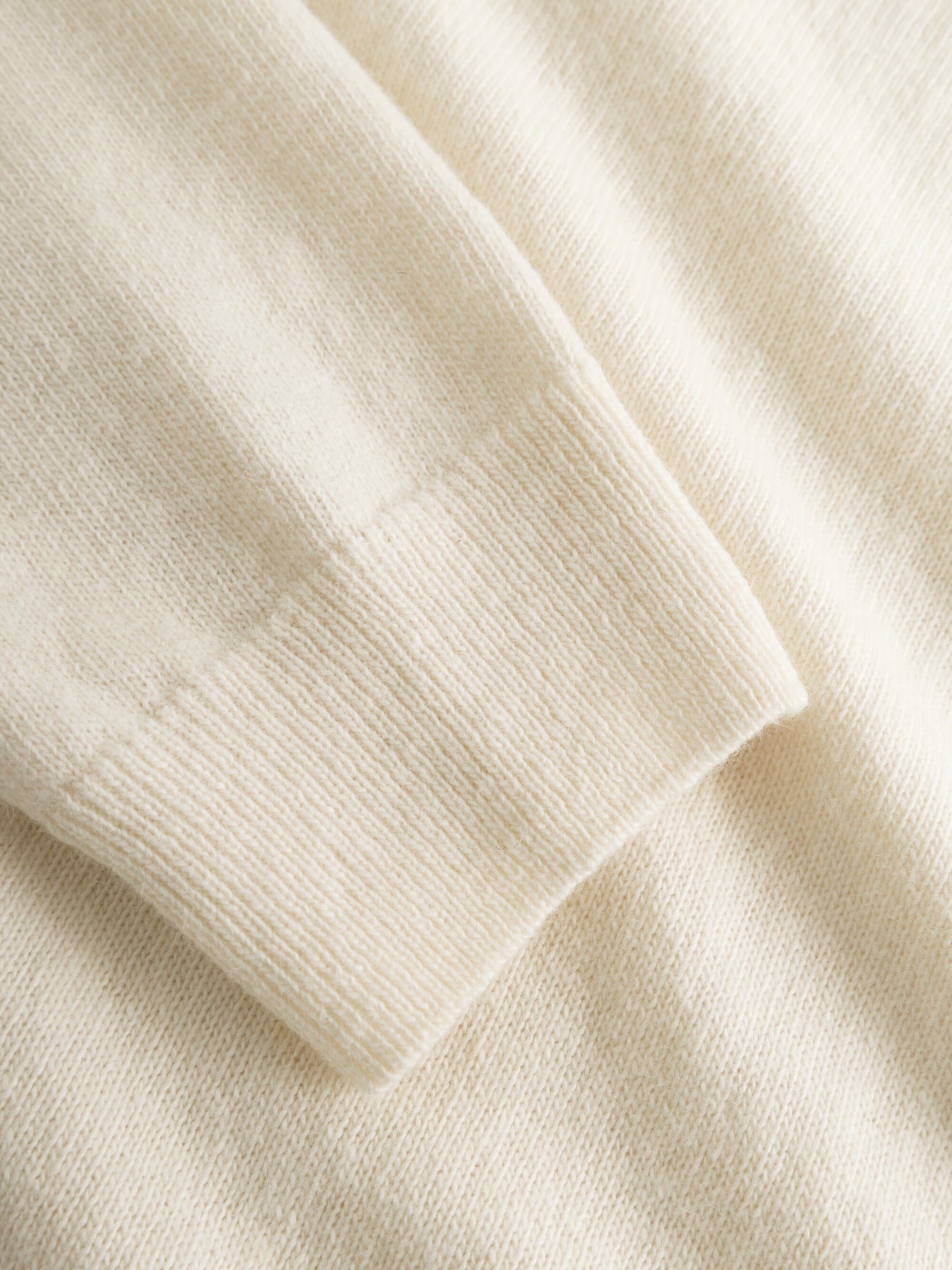 Pull col roulé en laine certifiée | Écru "lambswool roll neck buttercream"