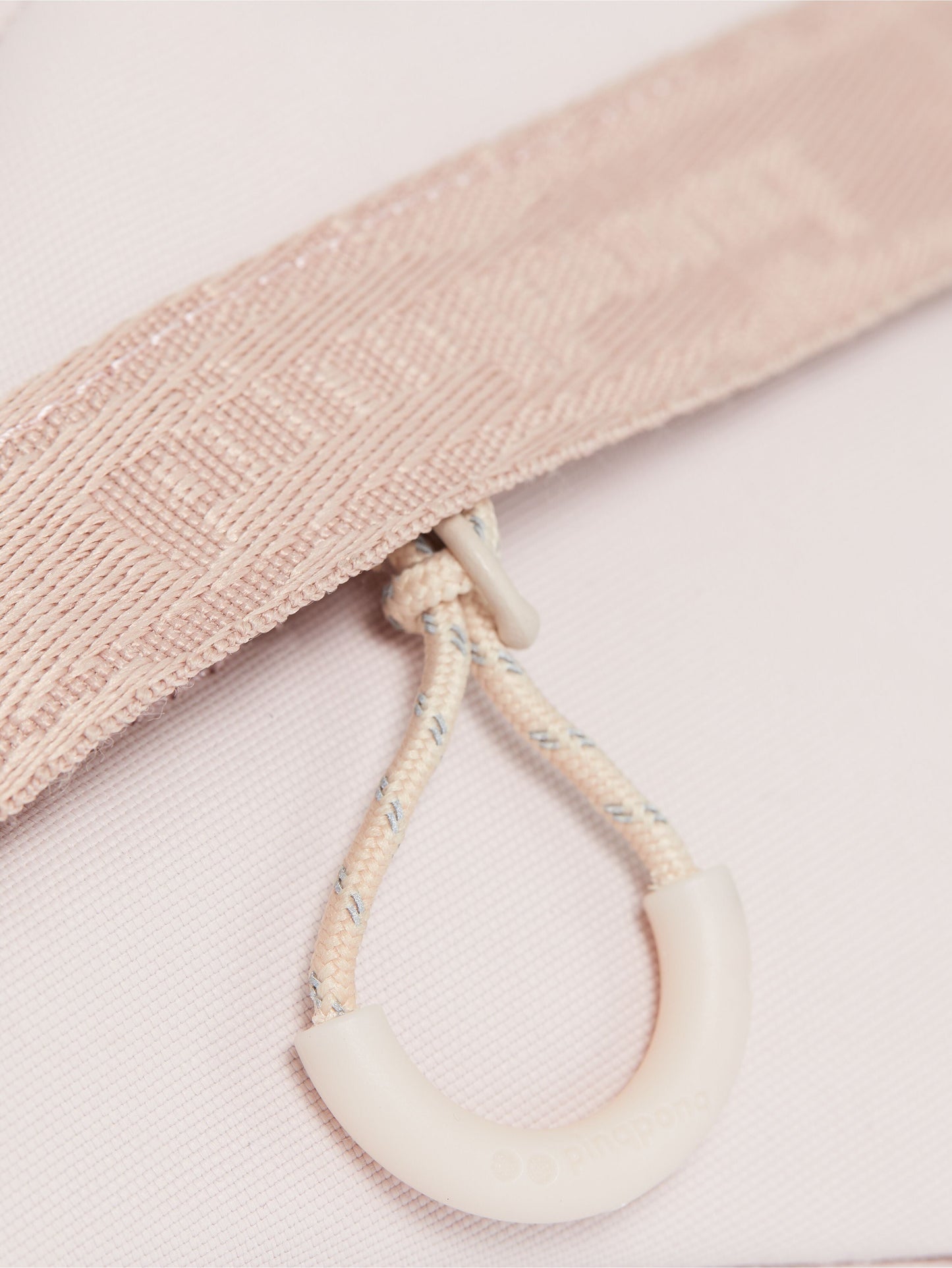 Banane rose pâle recyclée - nik crystal rose