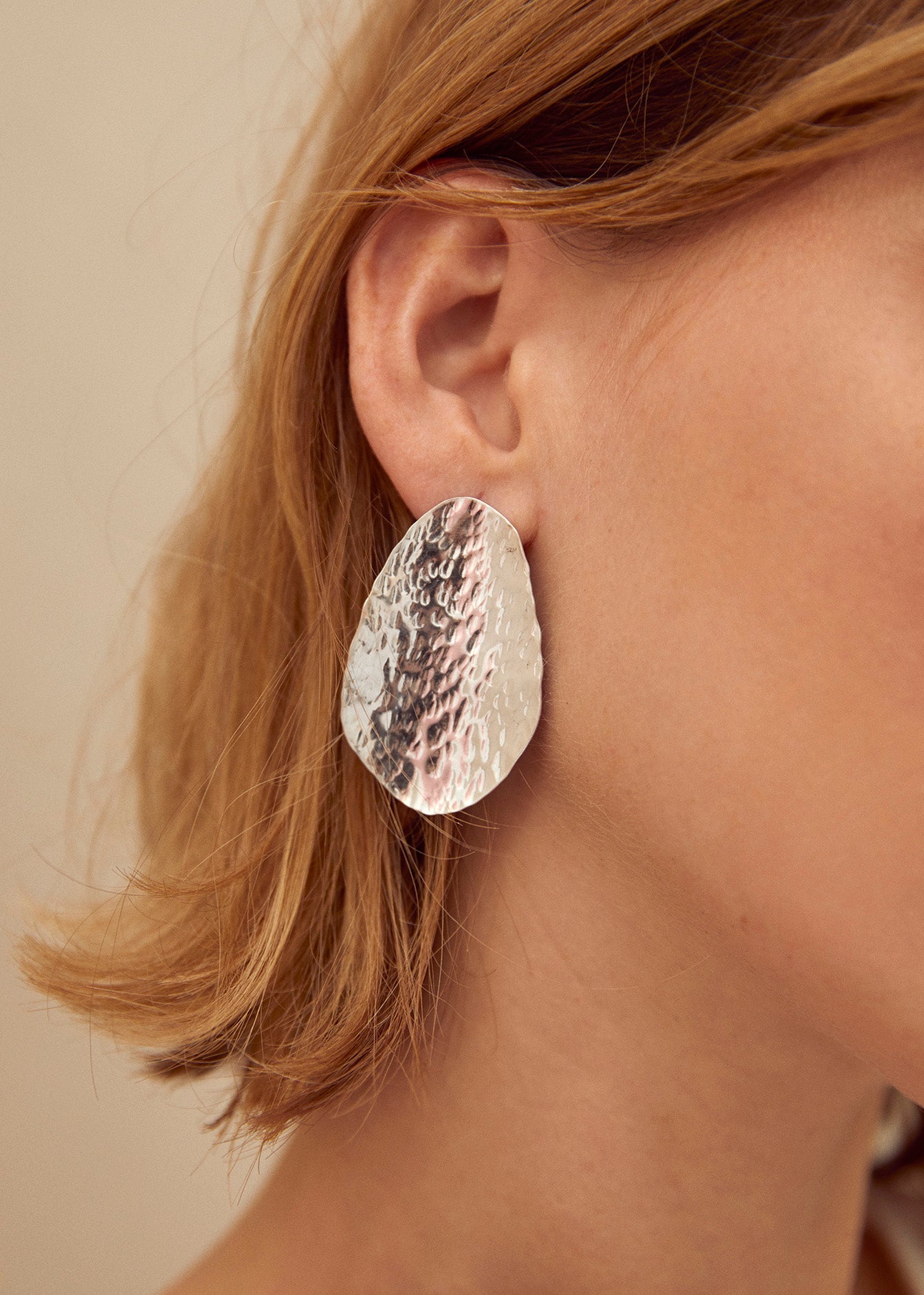 Boucles d'oreilles texturées en argent recyclé