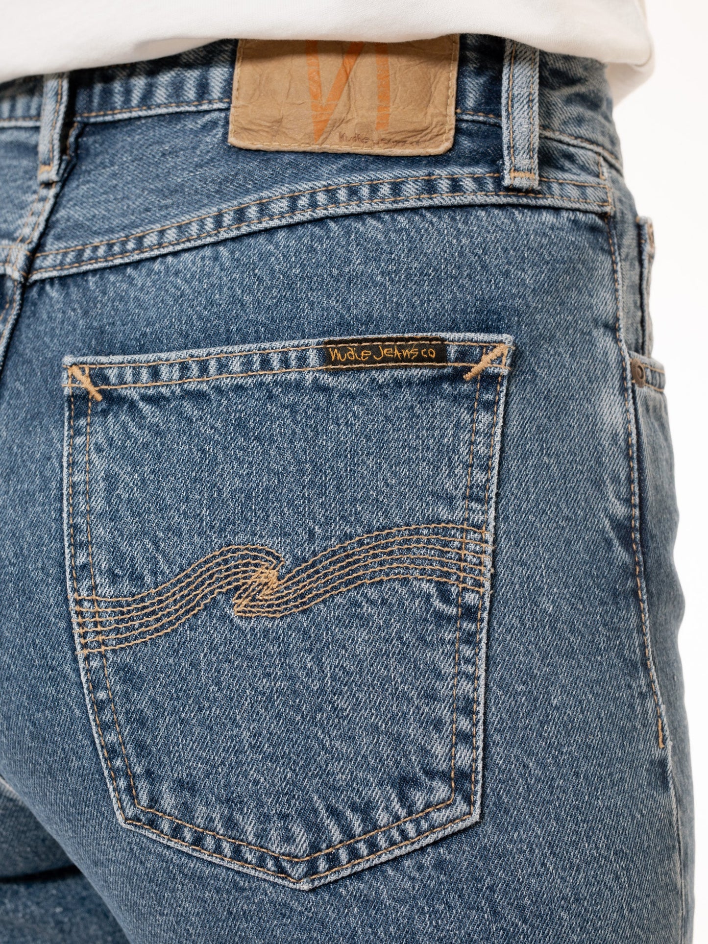 Jean droit bleu en coton bio et recyclé - lofty lo wavy blues