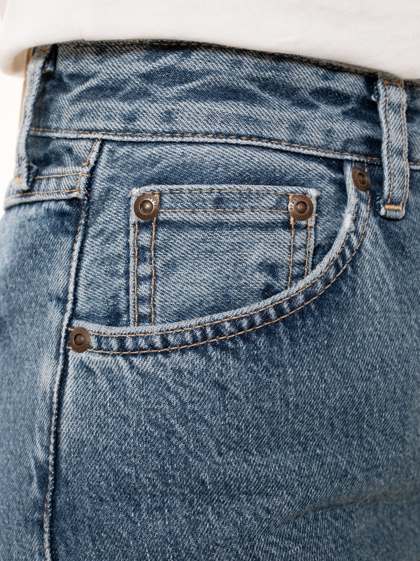 Jean droit bleu en coton bio et recyclé - lofty lo wavy blues