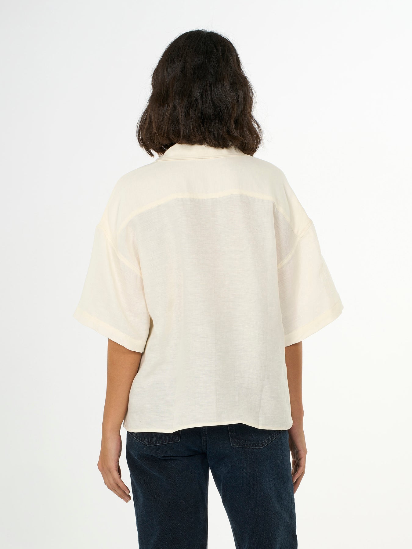 Chemiser beige en lin bio et tencel - loose linen shirt buttercream