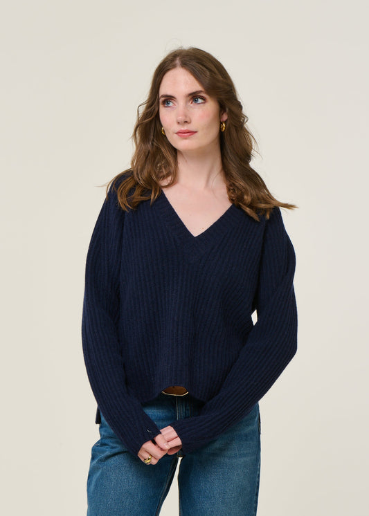 Pull col v en cachemire recyclé | bleu "manon - blu mora"