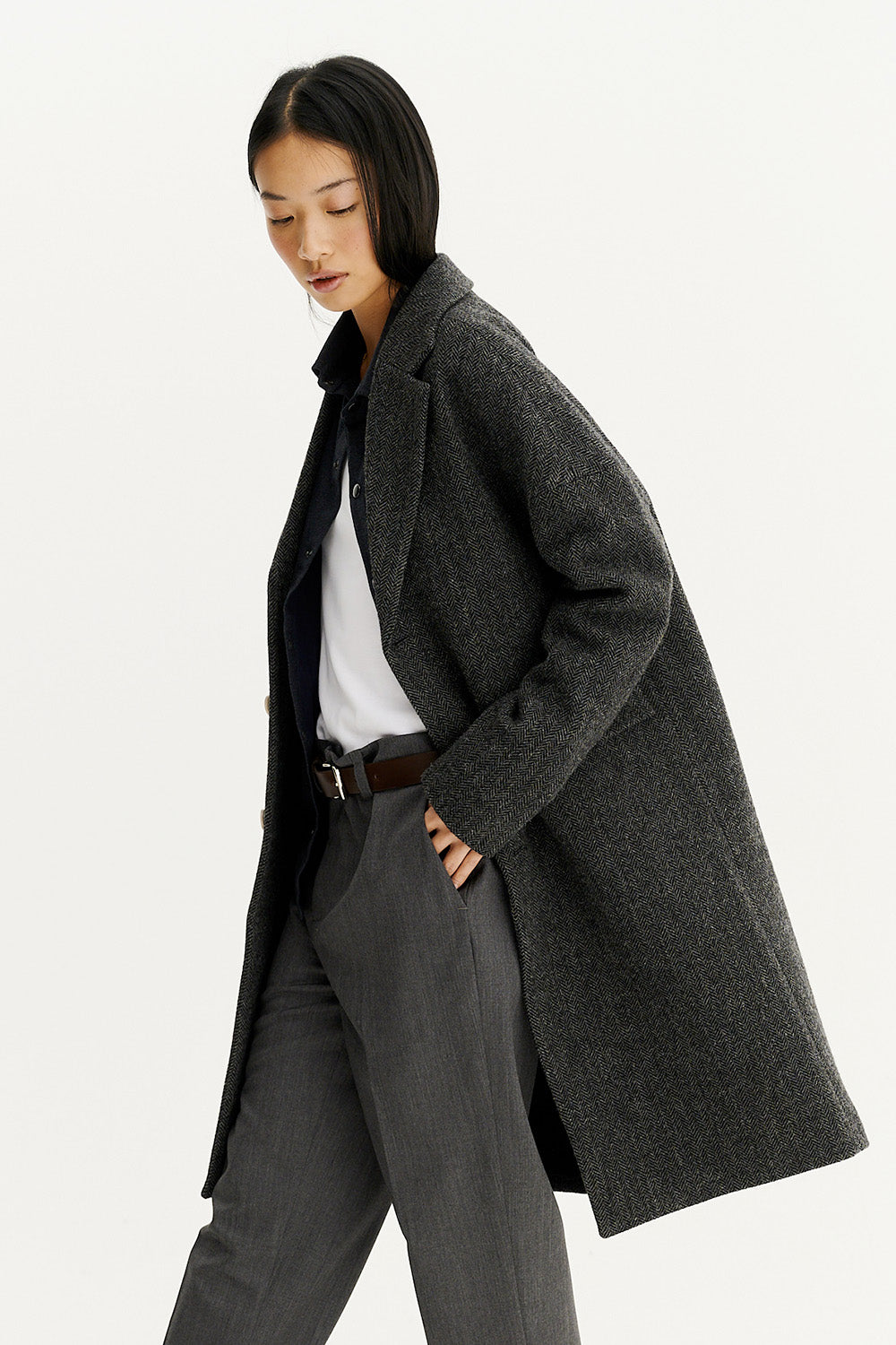 Manteau mi-long en laine bio recyclée | girs "genoa - anthracite herringbone"
